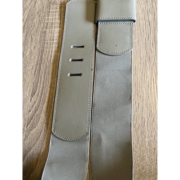 NY & Co Woven Elastic Steel Gray Faux Leather Stretch Belt Sz L / XL - Picture 3 of 8